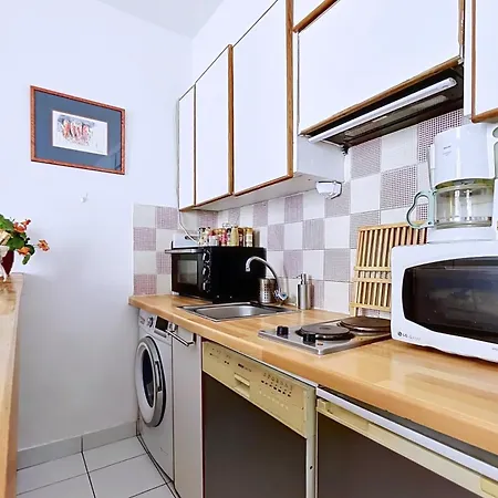 Cosy Flat Near The Eiffel Tower Parijs